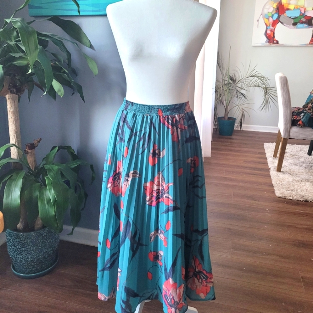 A New Day Floral Pleated Skirt